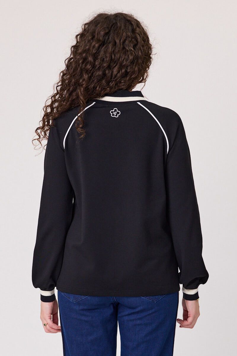 Black Daisy Sweatshirt