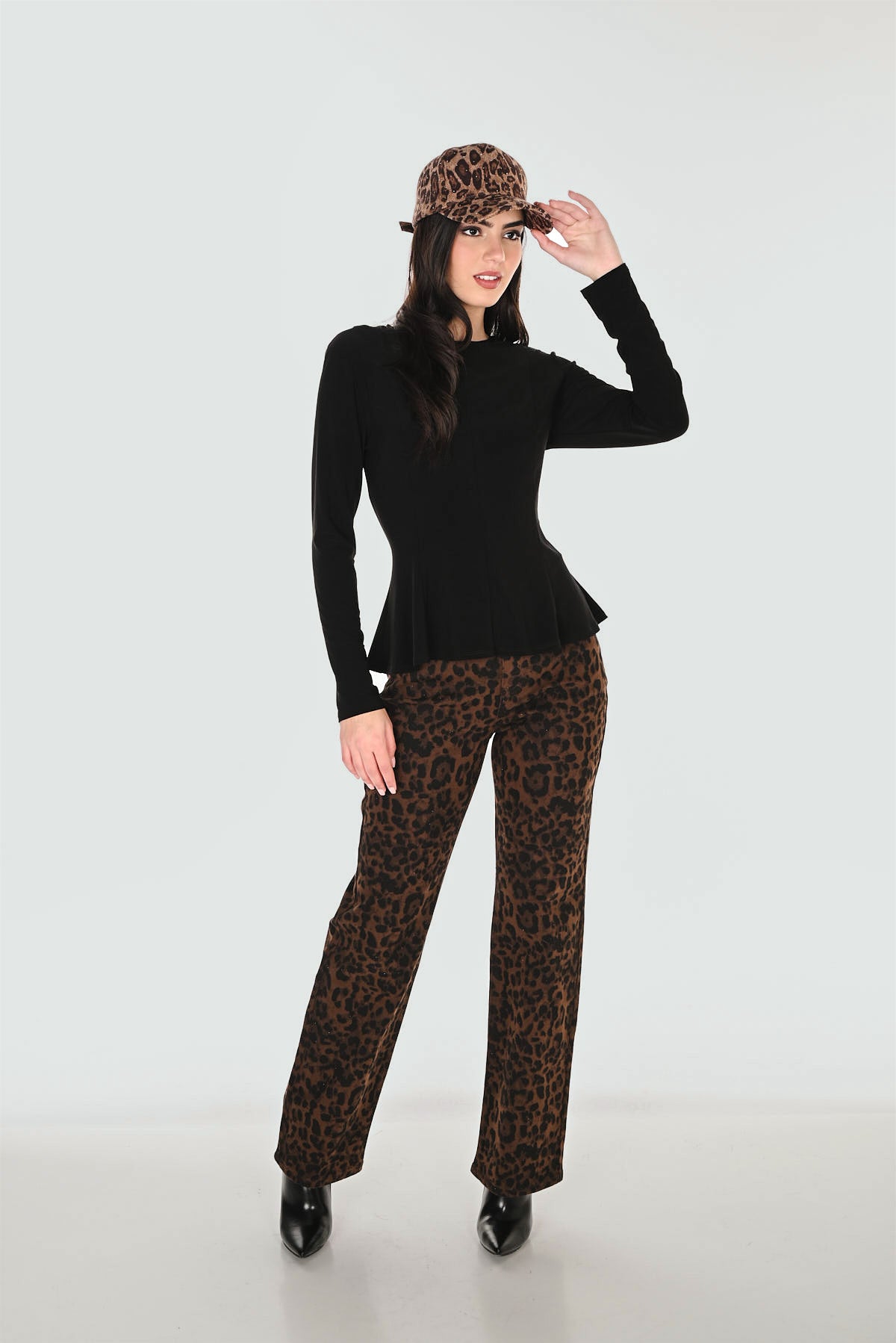 Wide Leg Leopard Print Jeans